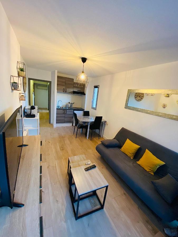 Appartement Au Port De Saint Cyprien المظهر الخارجي الصورة
